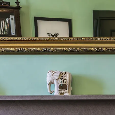 Leone Bed & Breakfast 4*