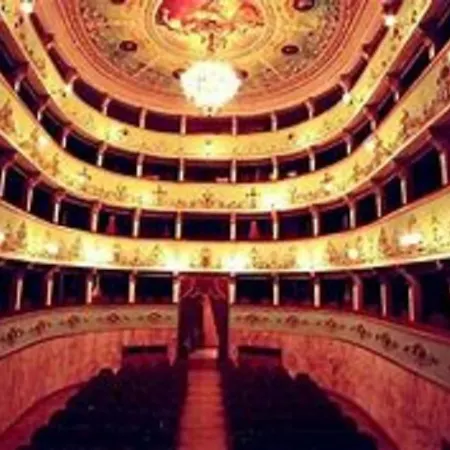 Leone Bed & Breakfast 4*