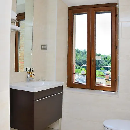 Leone Bed & Breakfast