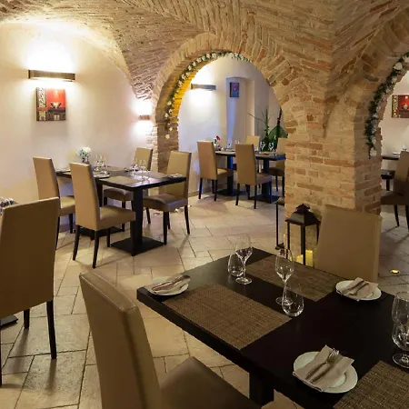 Leone Bed & Breakfast 4*